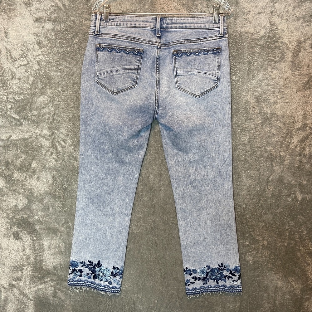 Driftwood Women's 30 Light Blue Denim Colette Floral Embroidered Cropped Jeans - Picture 3 of 11